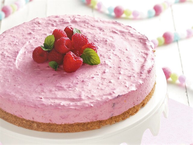 Frozen rasberry cake